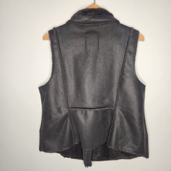 🌻3 for $18 Maurices Gray Faux Fur Vest - Picture 4 of 5